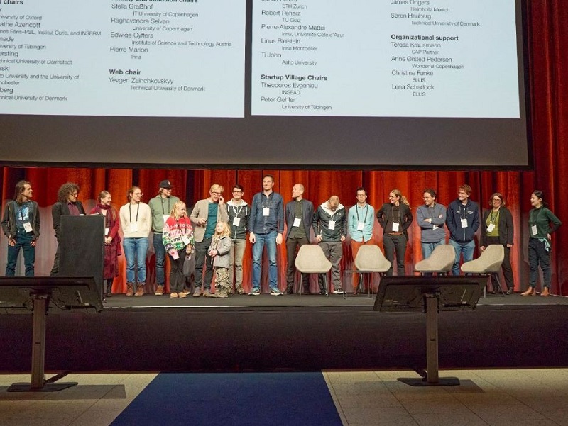 An der EurIPS 2025 nahmen 2198 Personen teil, deutlich mehr als die ursprünglich geplante Höchstzahl von 1500. Davon waren 41 % Studenten, 27 % Akademiker und 21 % Vertreter der Industrie.